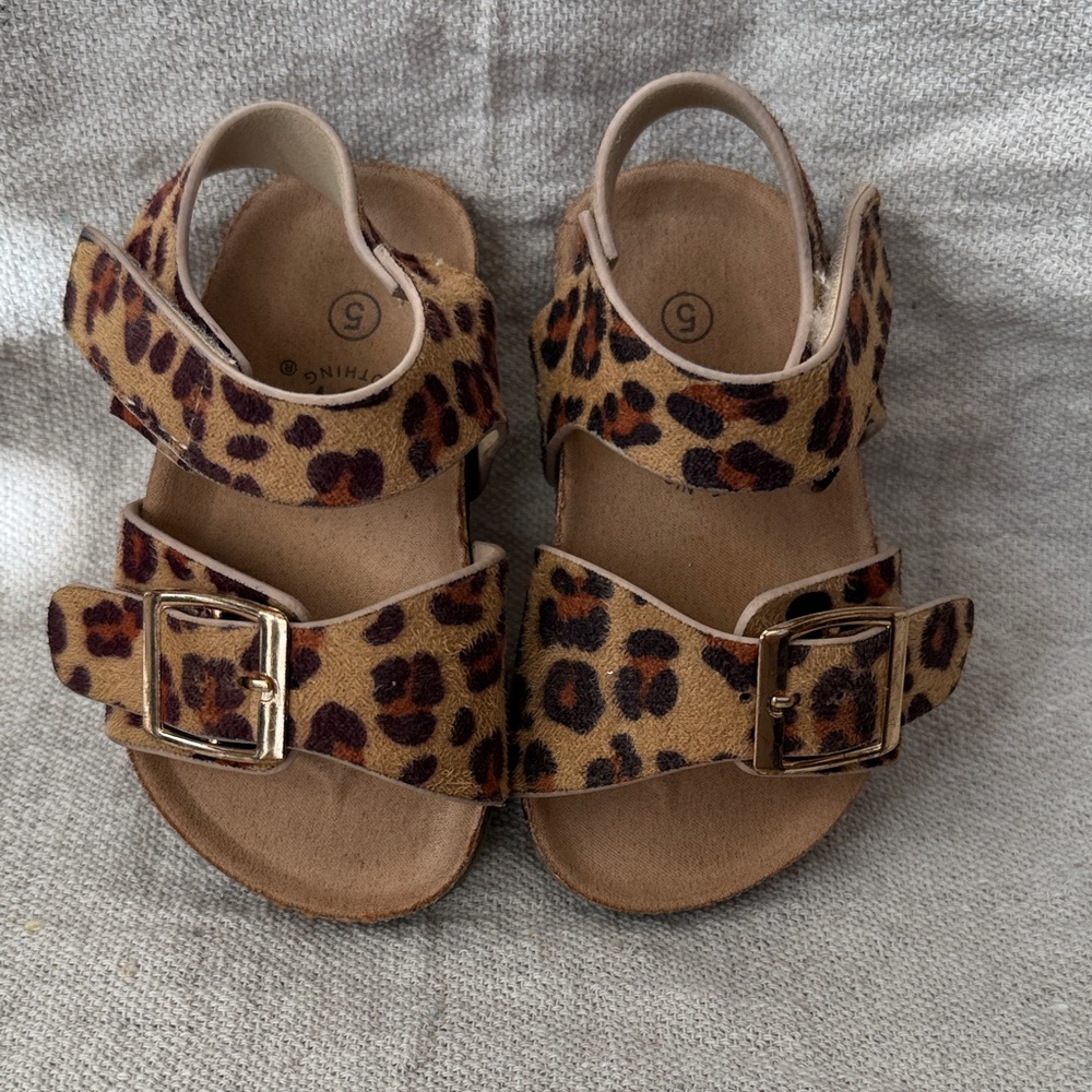 Marie Nicole Leopard Print Kids Sandals Sz 5